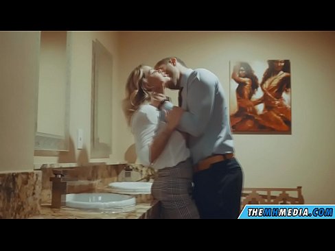 ❤️ Þegar busty ljóska tælir þig á almenningssalerni Klámmyndband á is.porngifmag-com.ru